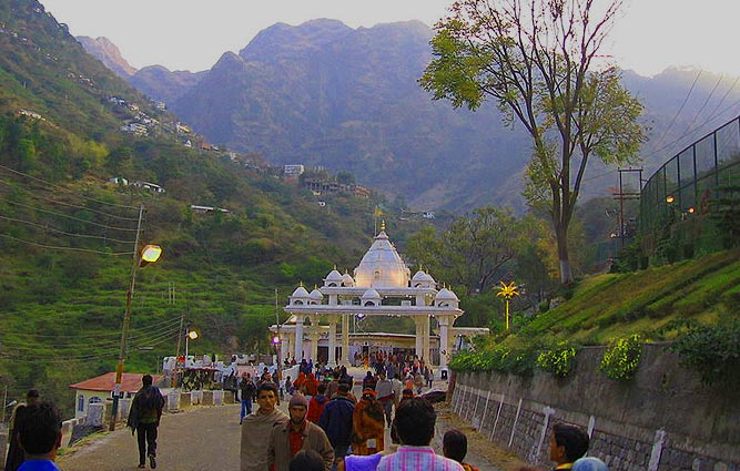 3N/4D Vaishno Devi Yatra with Shivkhori Darshan - Photo 3